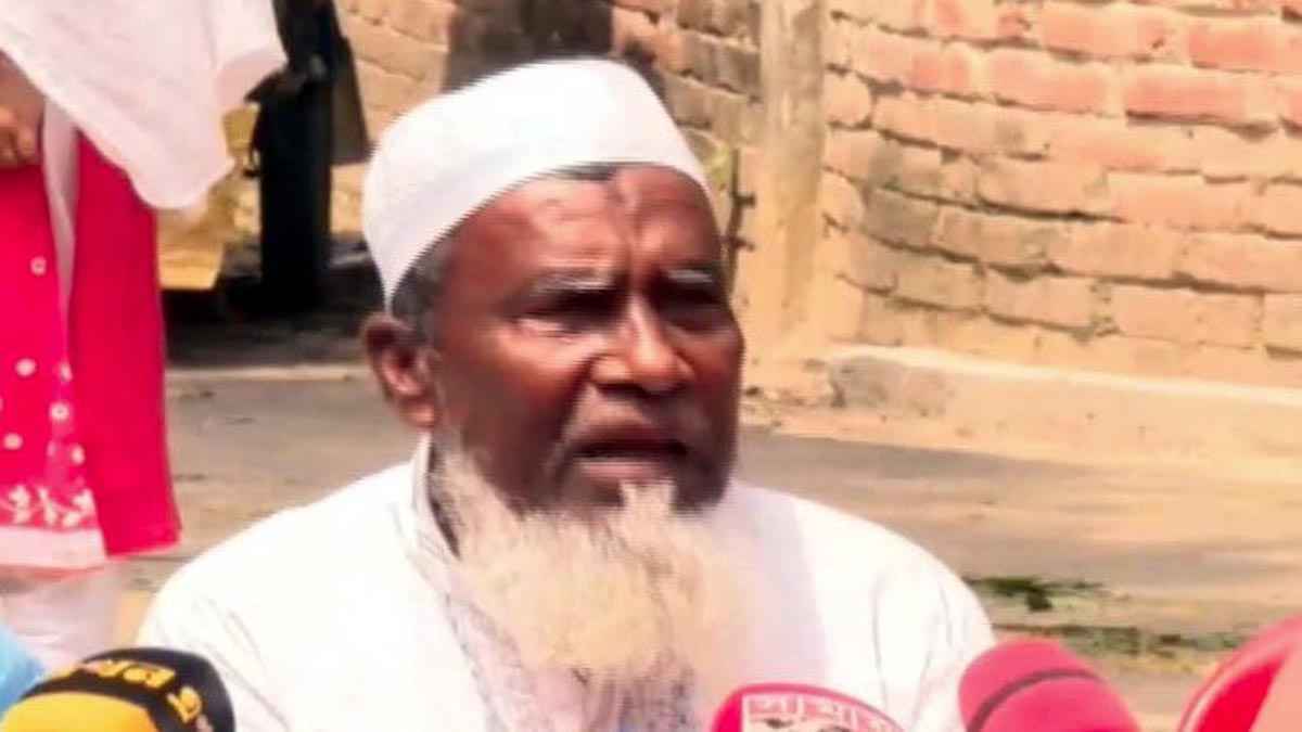 রায়ে অসন্তোষ প্রকাশ করলেন শহিদ আবু সাঈদের বাবা